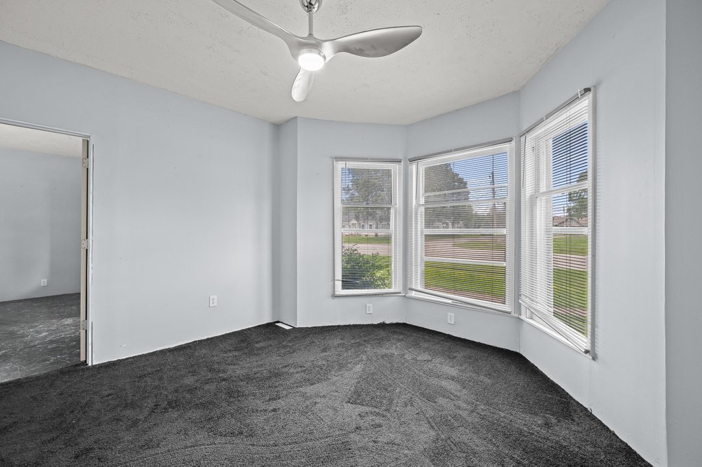 1408 13th Street Viola, IL 61486 - Photo 5 of 40