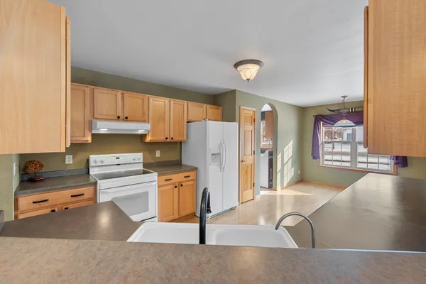 $334,900 | 1542 Primrose Lane, Fond du Lac, WI 54935