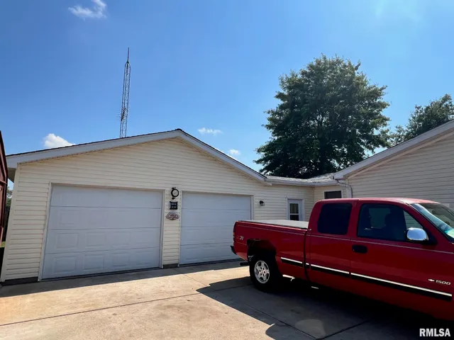 $150,000 | 517 South O'Bannon Street, Raymond, IL 62560