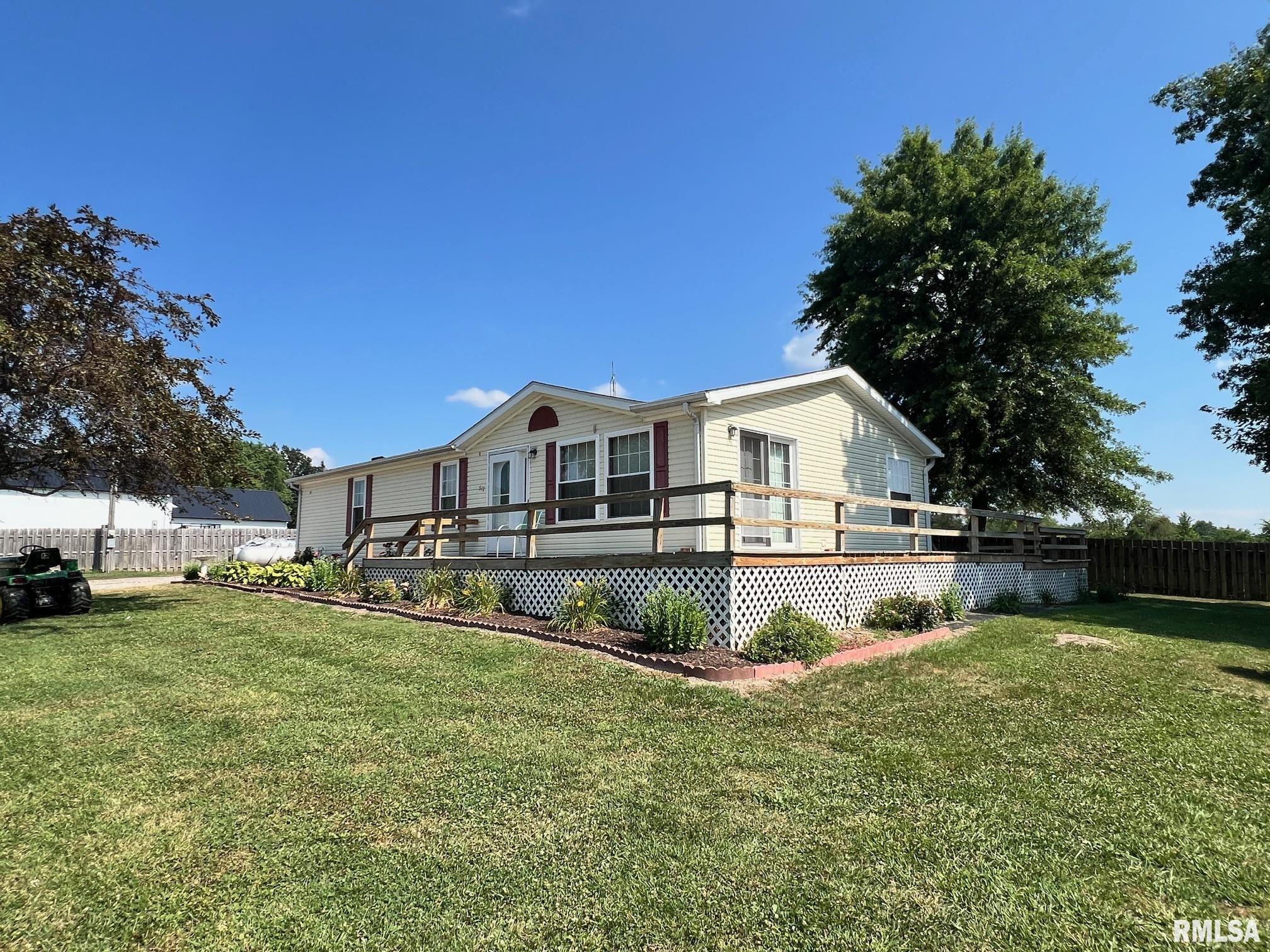 517 South O'Bannon Street Raymond, IL 62560 - Photo 2 of 13