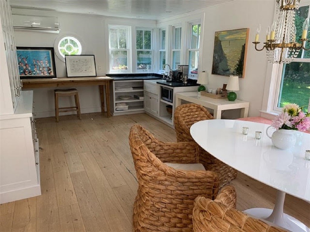 143 Longfellow Road Jamestown, RI 02835 - Photo 7 of 20