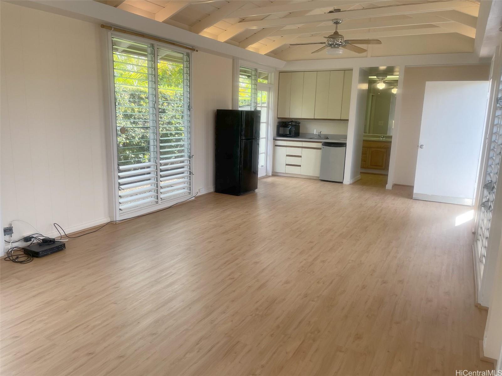 5578 Pia Street Honolulu, HI 96821 - Photo 2 of 15