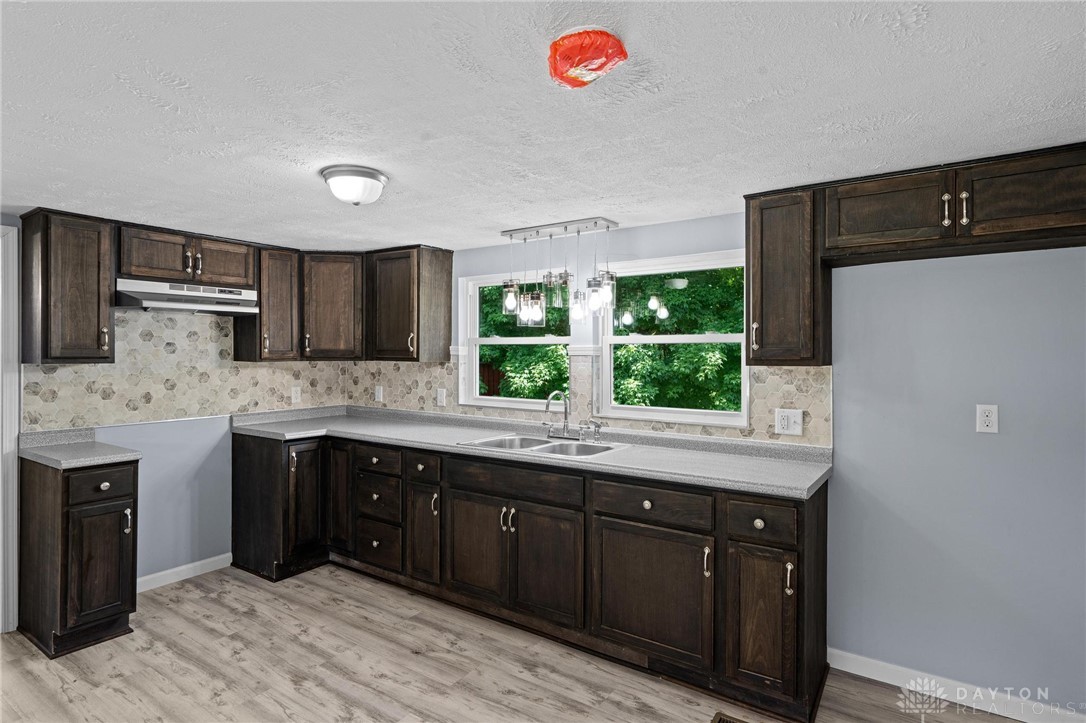 1920 South Burnett Road Springfield, OH 45505 - Photo 13 of 30