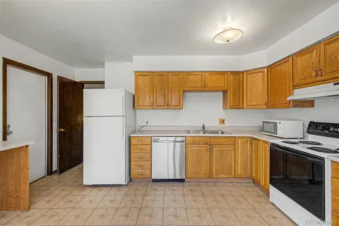 $425,000 | 5009 Uvalda Street, Denver, CO 80239
