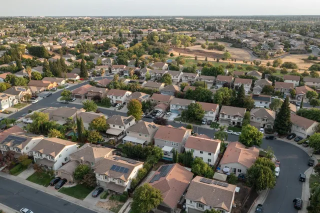 $689,900 | 6261 Arctic Loon Way, Rocklin, CA 95765