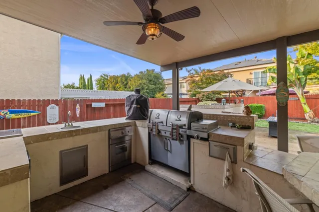 $689,900 | 6261 Arctic Loon Way, Rocklin, CA 95765