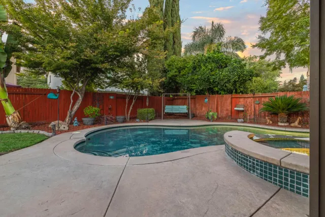 $689,900 | 6261 Arctic Loon Way, Rocklin, CA 95765