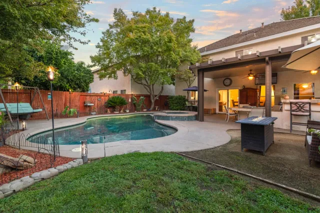 $689,900 | 6261 Arctic Loon Way, Rocklin, CA 95765