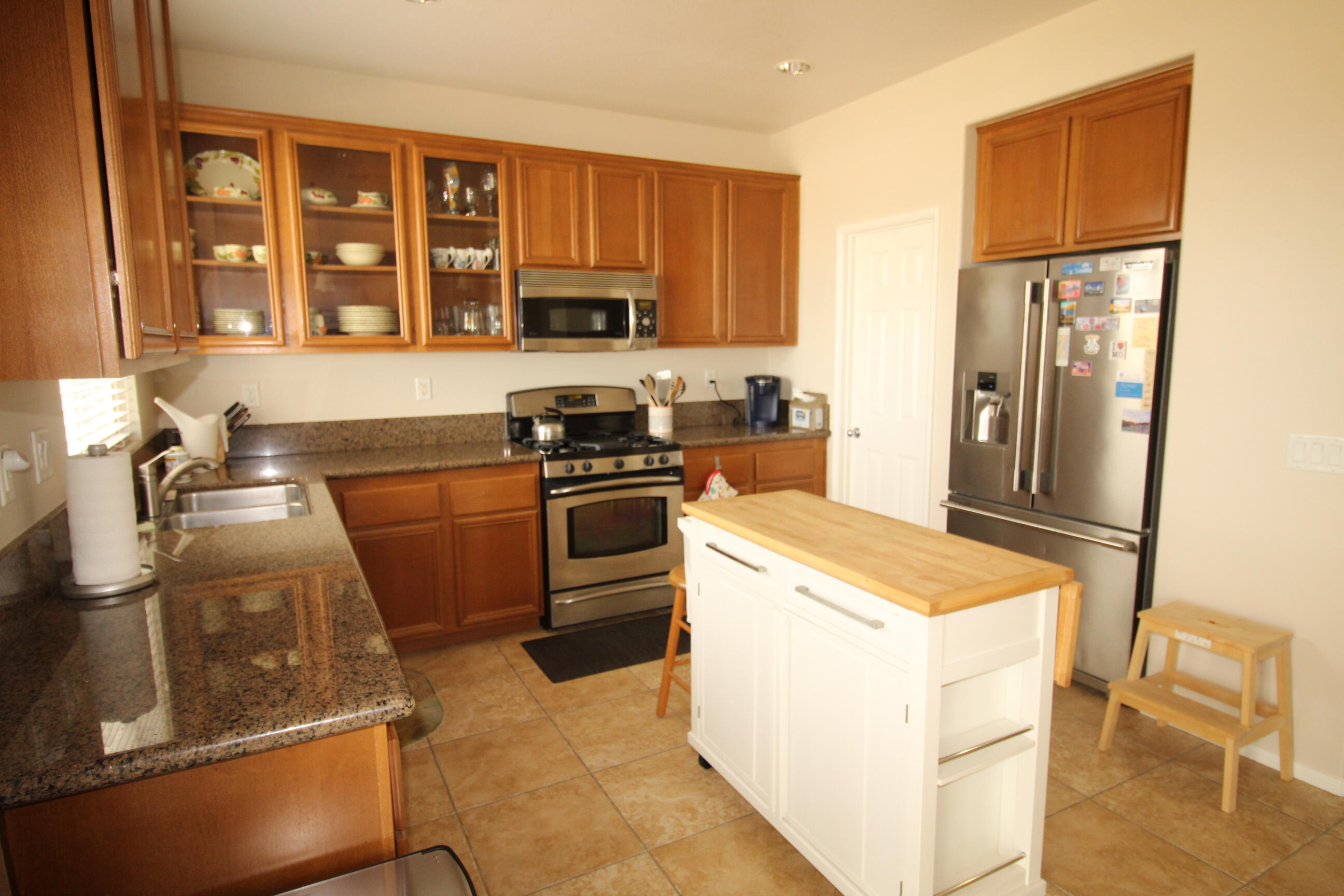 2841 Hornbeam Road Palmdale, CA 93551 - Photo 15 of 36 Built in appliances