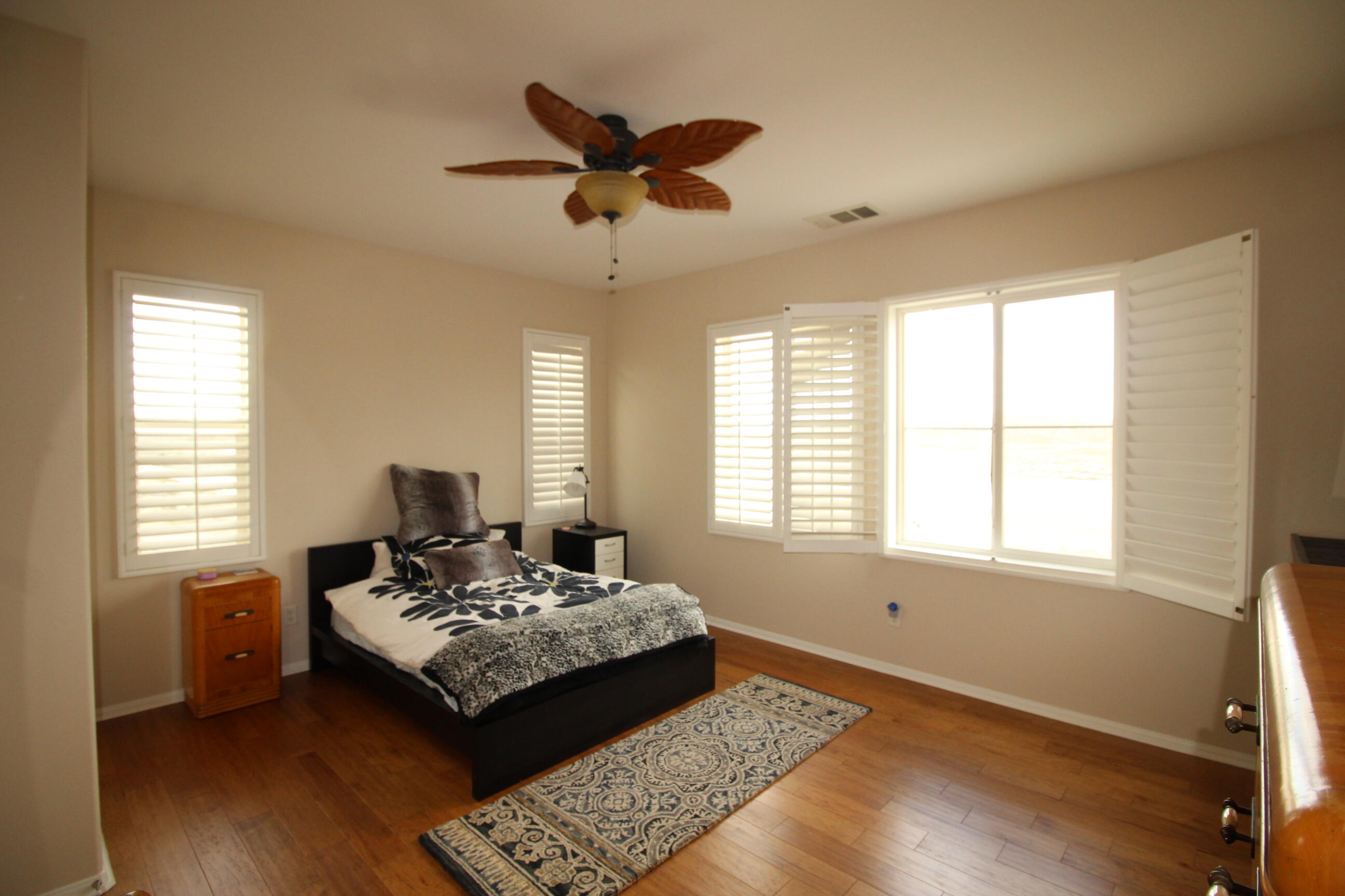 2841 Hornbeam Road Palmdale, CA 93551 - Photo 23 of 36 Main bedroom