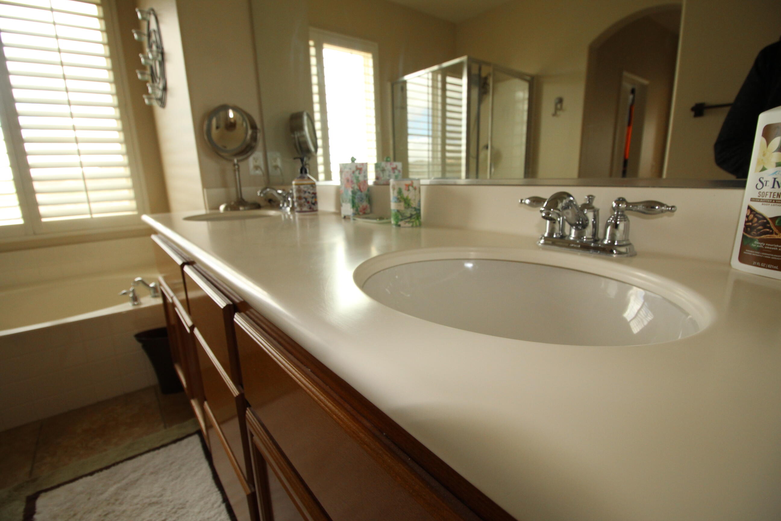 2841 Hornbeam Road Palmdale, CA 93551 - Photo 26 of 36 Solid counter tops