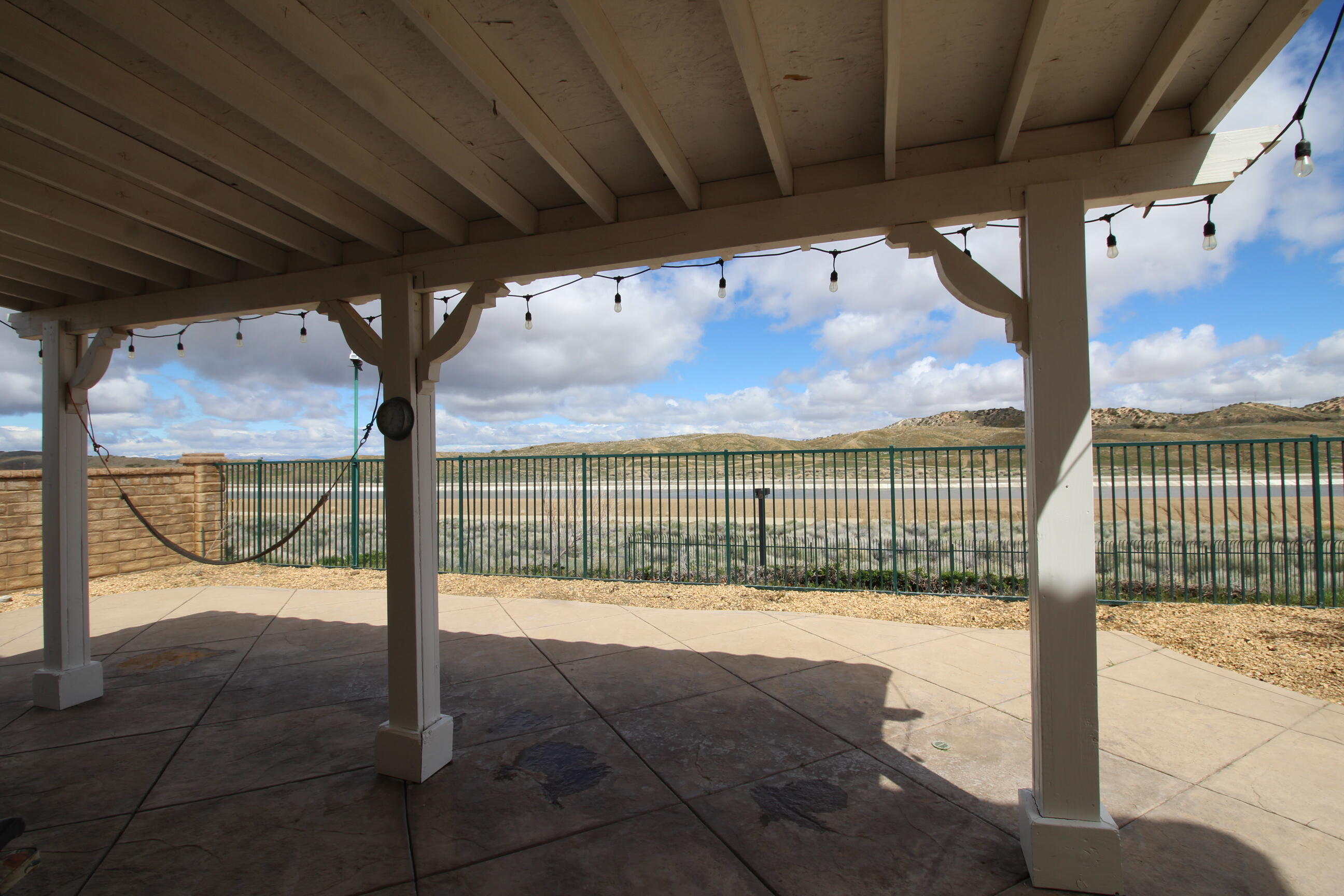 2841 Hornbeam Road Palmdale, CA 93551 - Photo 6 of 36 Large covered patio