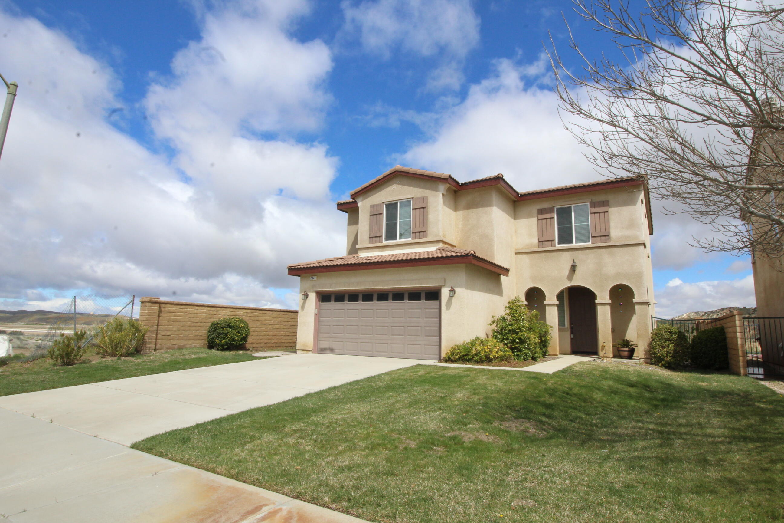 2841 Hornbeam Road Palmdale, CA 93551 - Photo 8 of 36 Well maintained landscaping