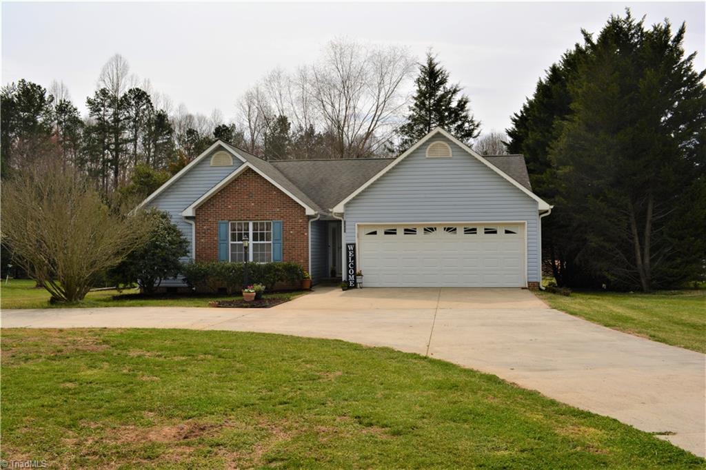5449 Racine Road Randleman, NC 27317 - Photo 3 of 22 Gallery Image 3