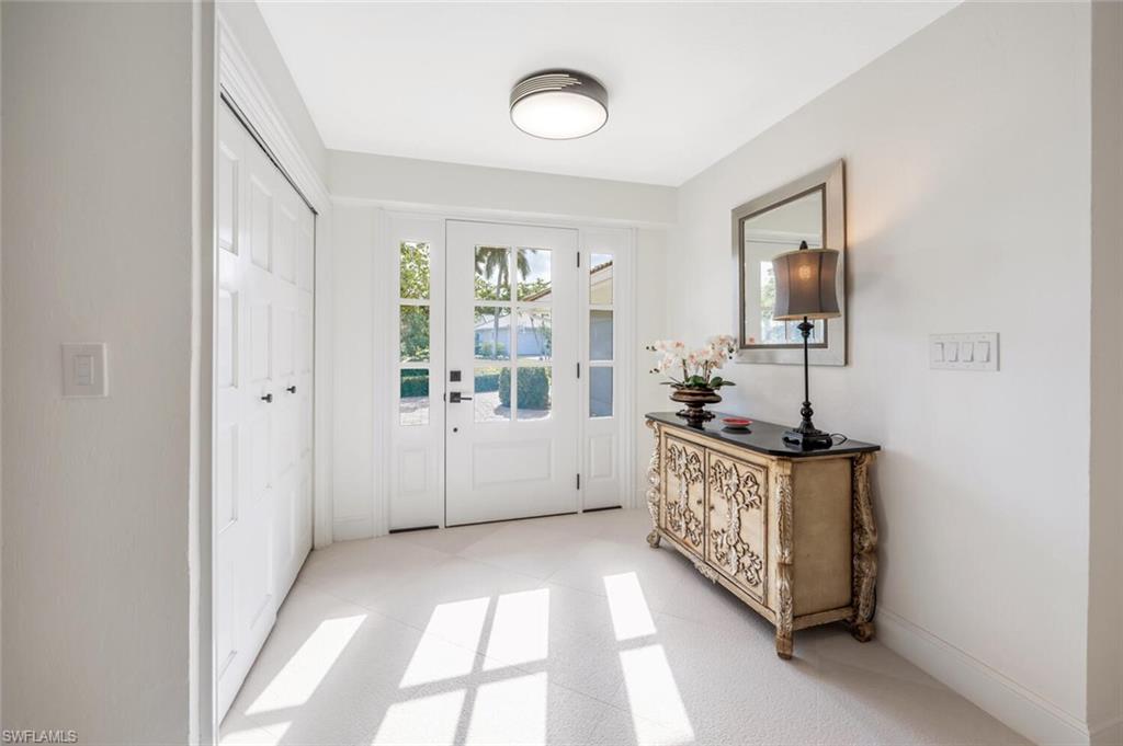 735 Parkview Lane Naples, FL 34103 - Photo 3 of 32