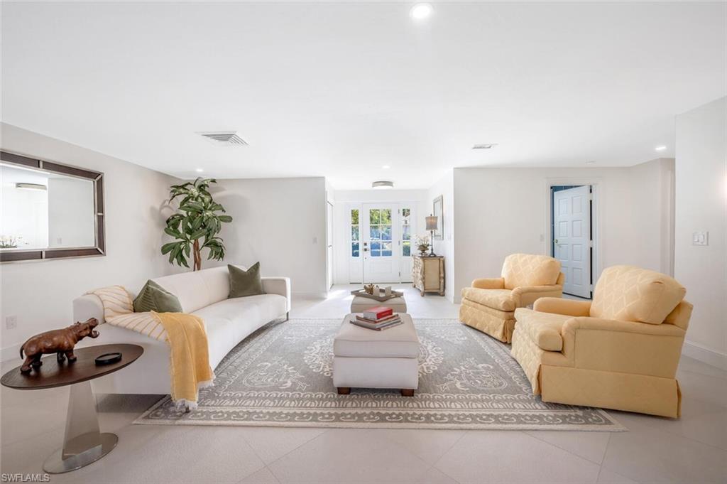 735 Parkview Lane Naples, FL 34103 - Photo 7 of 32