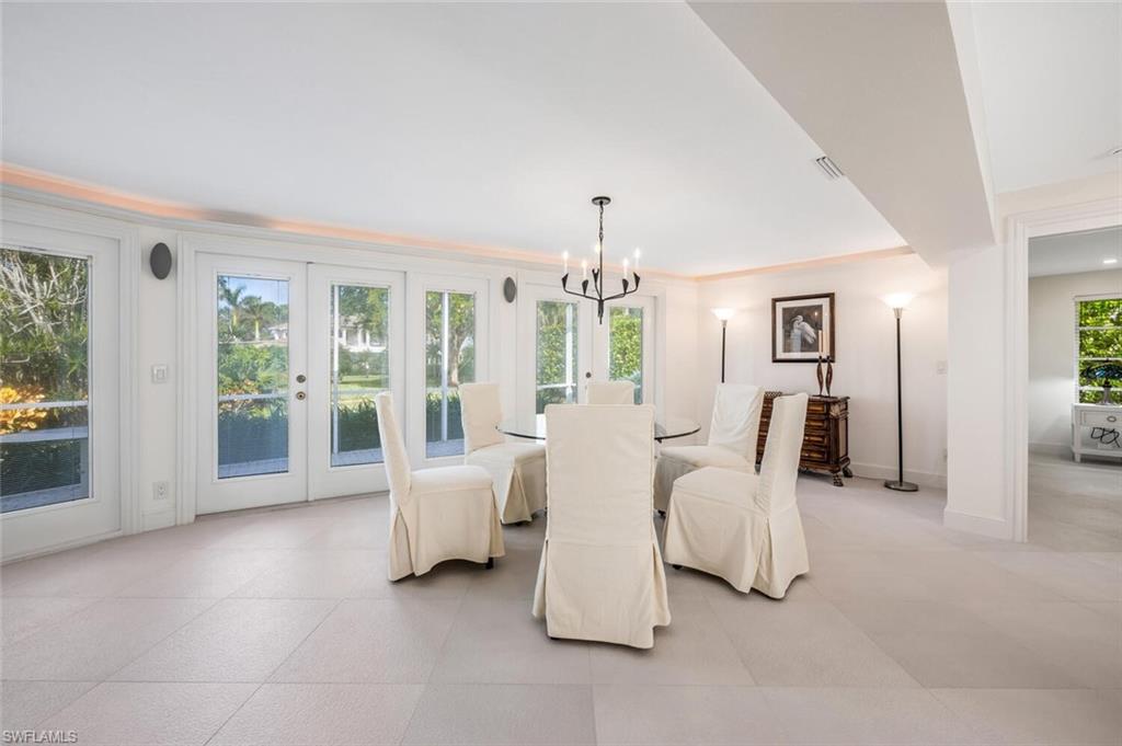 735 Parkview Lane Naples, FL 34103 - Photo 10 of 32