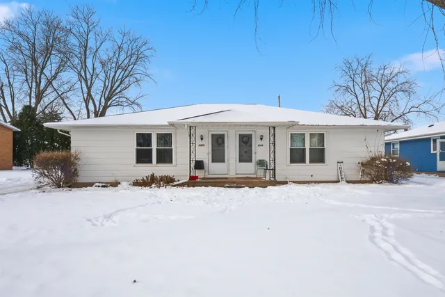$274,900 | 2325 North Ballard Road, Appleton, WI 54911