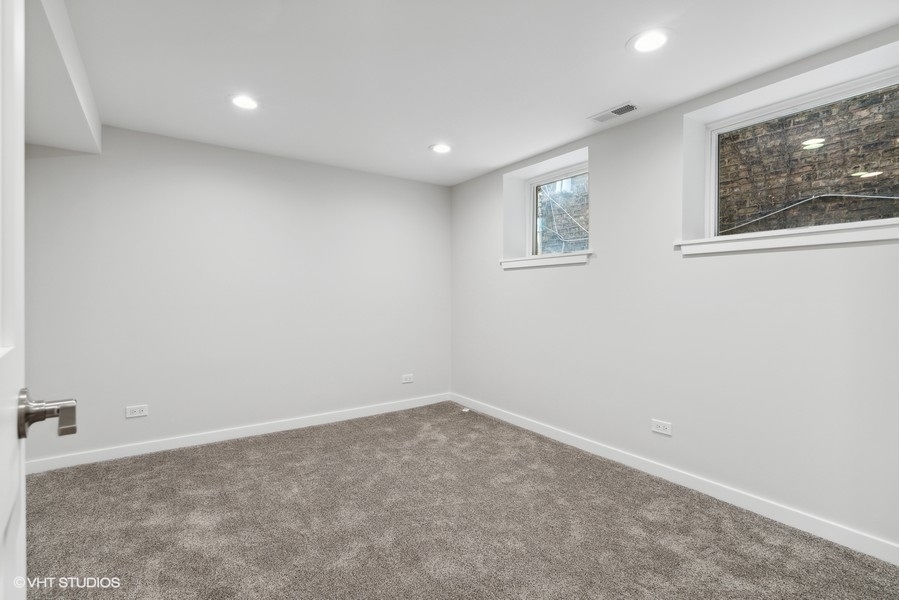 1220 West Roscoe Street Chicago, IL 60657 - Photo 16 of 35 a view of empty room