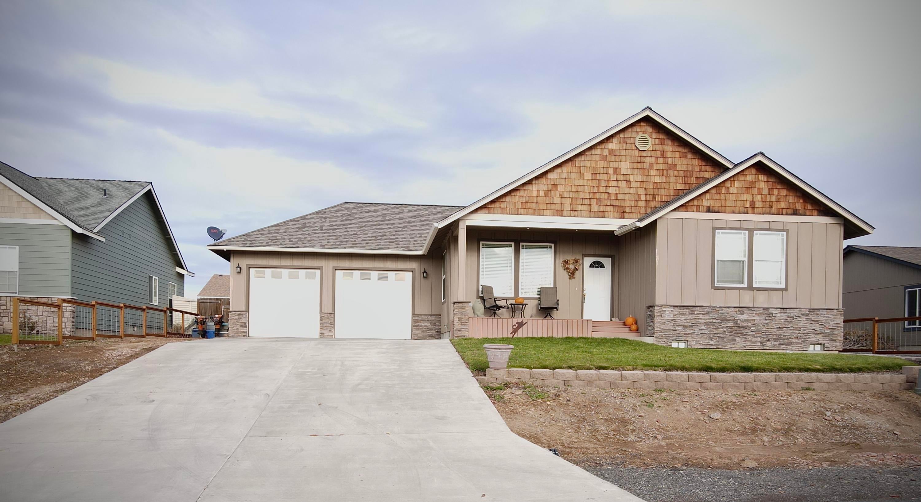 300 East Ridgeview Drive Culver, OR 97734 - Photo 5 of 38 Front