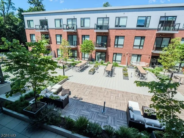 $3,800 | 173 Morris Street, Unit 307, Morristown, NJ 07960