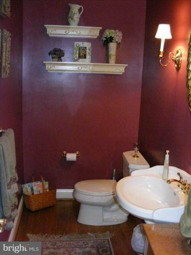 2941 Lonesome Dove Road Mount Airy, MD 21771 - Photo 14 of 30 Main level half bath