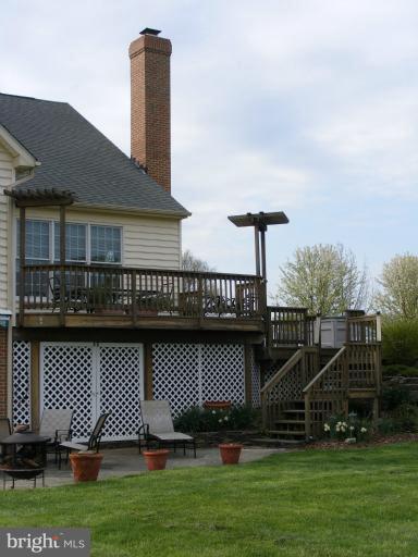 2941 Lonesome Dove Road Mount Airy, MD 21771 - Photo 10 of 30 2 level deck