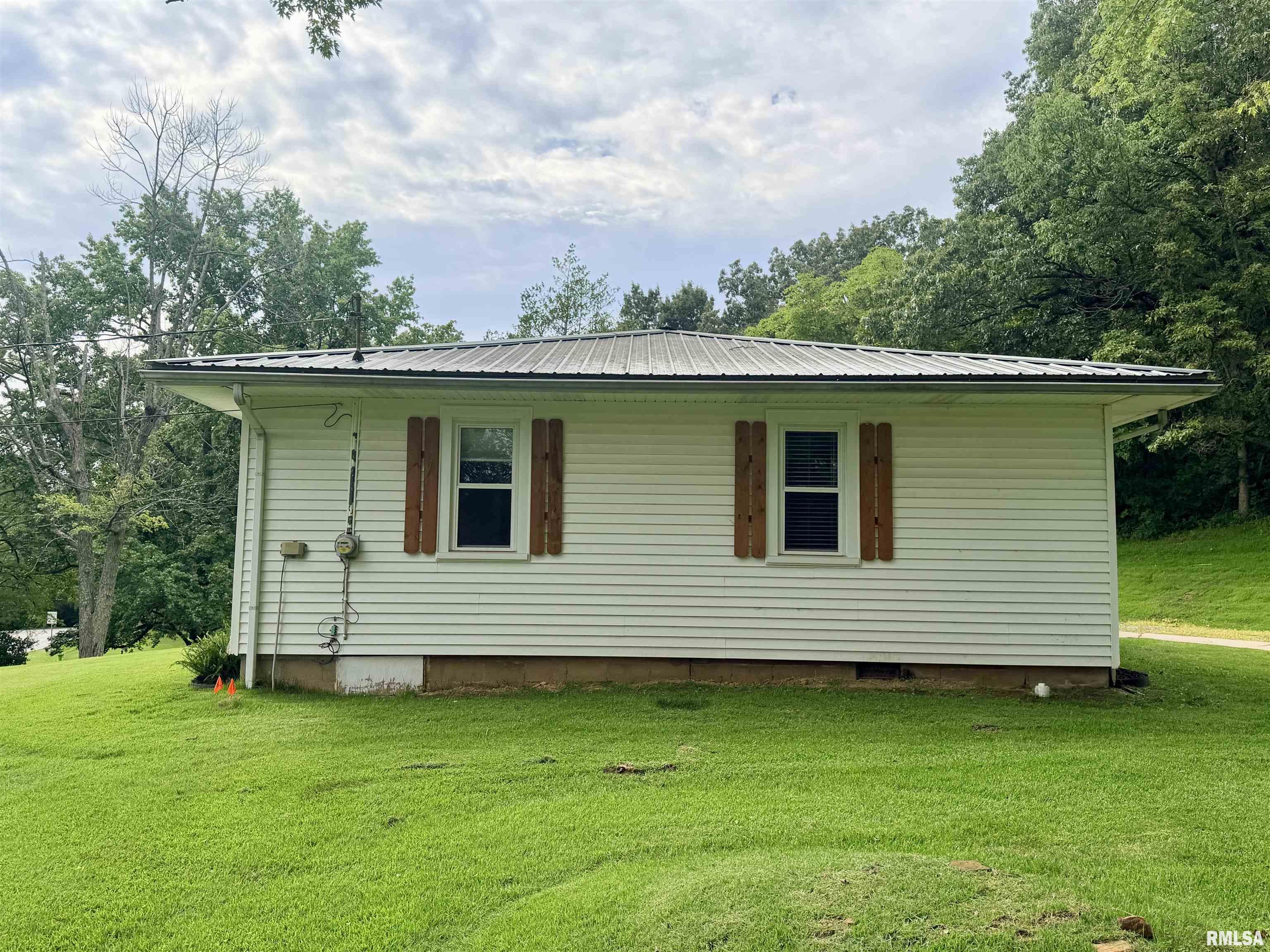 324 East Ash Street Cobden, IL 62920 - Photo 27 of 36