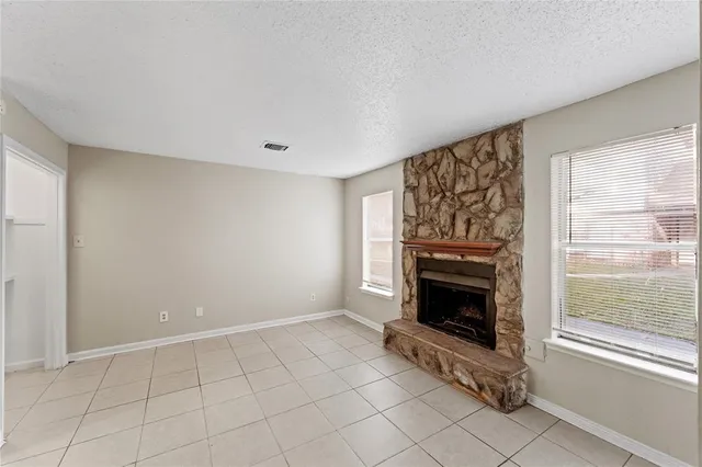 $745 | 5810 Twisted Pine Court, Unit E, Houston, TX 77039