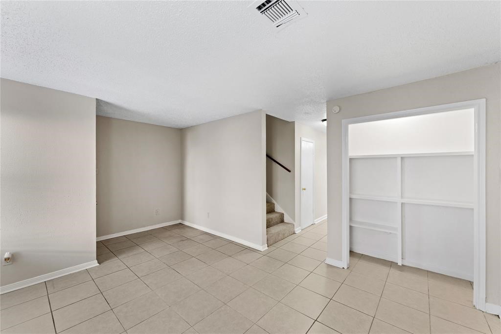 5810 Twisted Pine Court, Unit E Houston, TX 77039 - Photo 3 of 15