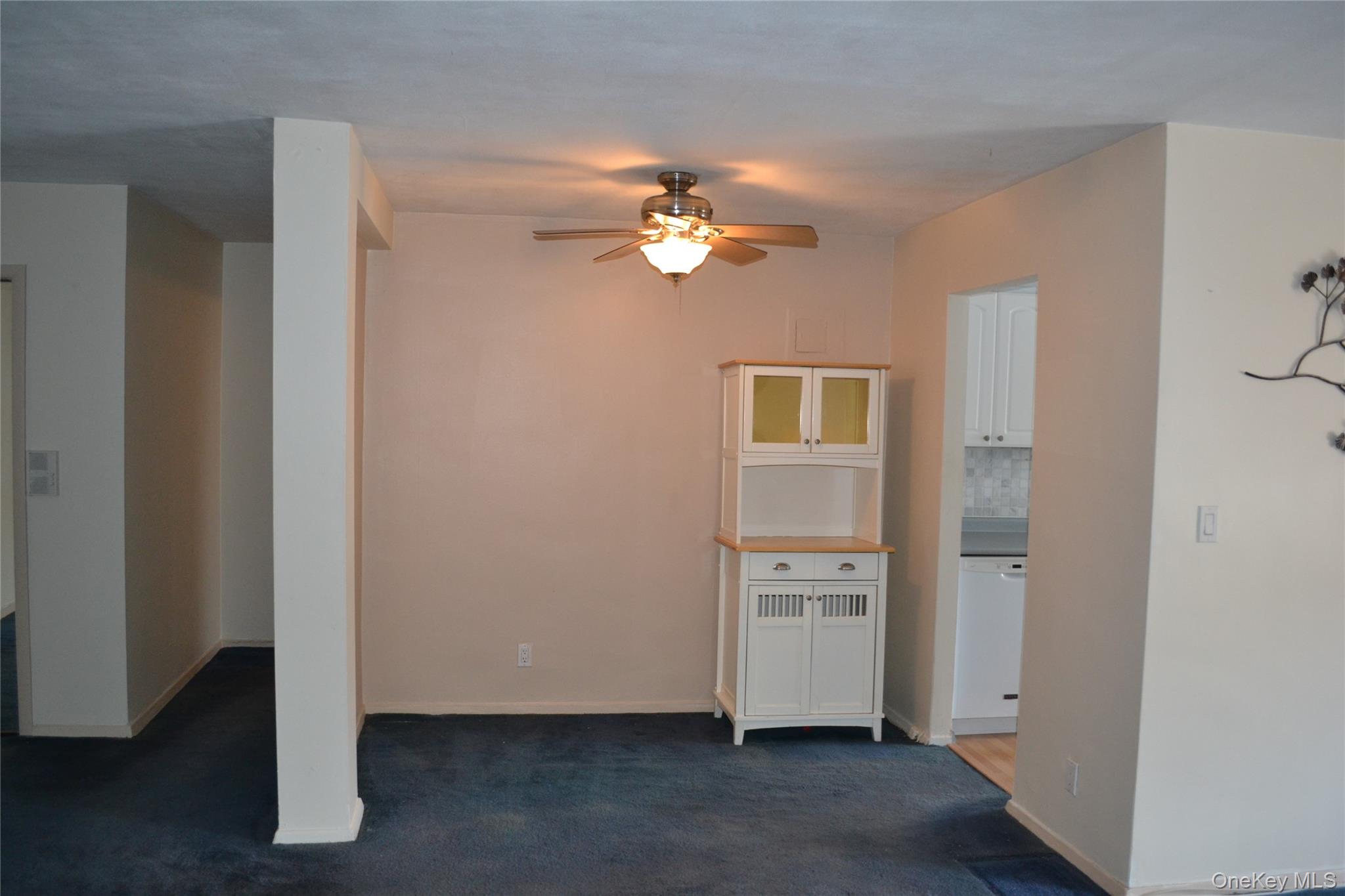 245 Rumsey Road, Unit 6X Yonkers, NY 10701 - Photo 17 of 27 With old carpeting - credit for new available.