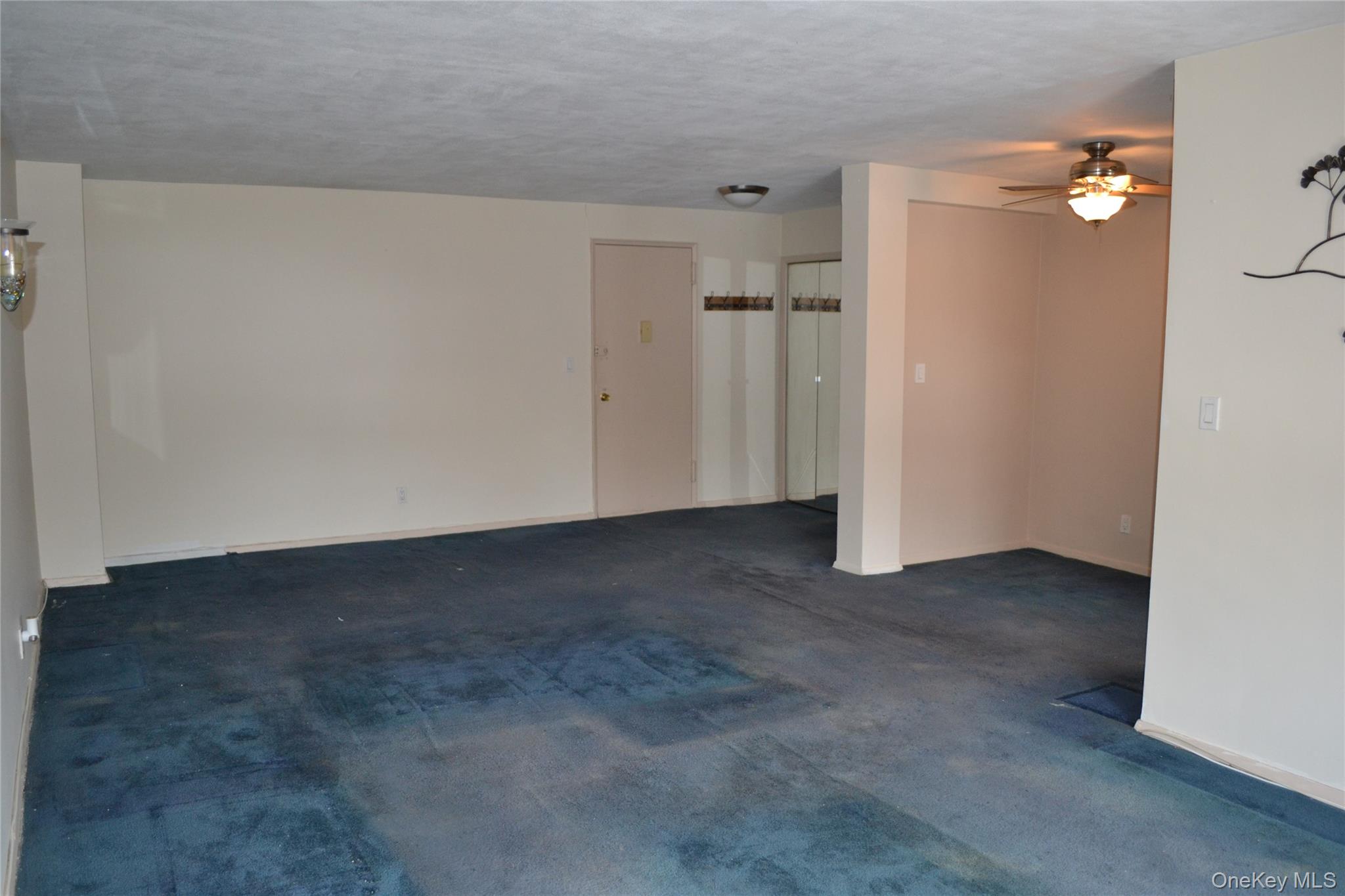 245 Rumsey Road, Unit 6X Yonkers, NY 10701 - Photo 19 of 27 With old carpeting - credit for new available.