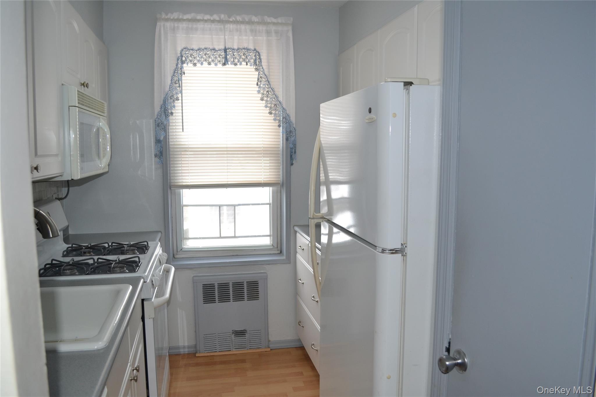 245 Rumsey Road, Unit 6X Yonkers, NY 10701 - Photo 8 of 27 Nice size with pantry and plenty of cabinets.