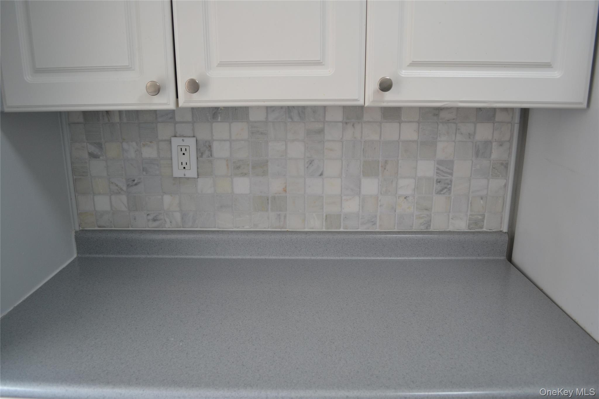 245 Rumsey Road, Unit 6X Yonkers, NY 10701 - Photo 9 of 27 Tasteful touches.