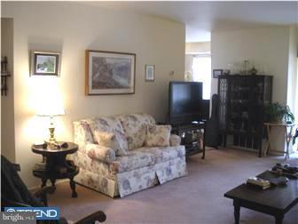 404 Raintree Lane Malvern, PA 19355 - Photo 3 of 12 Gallery Image 3