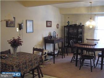 404 Raintree Lane Malvern, PA 19355 - Photo 4 of 12 Gallery Image 4