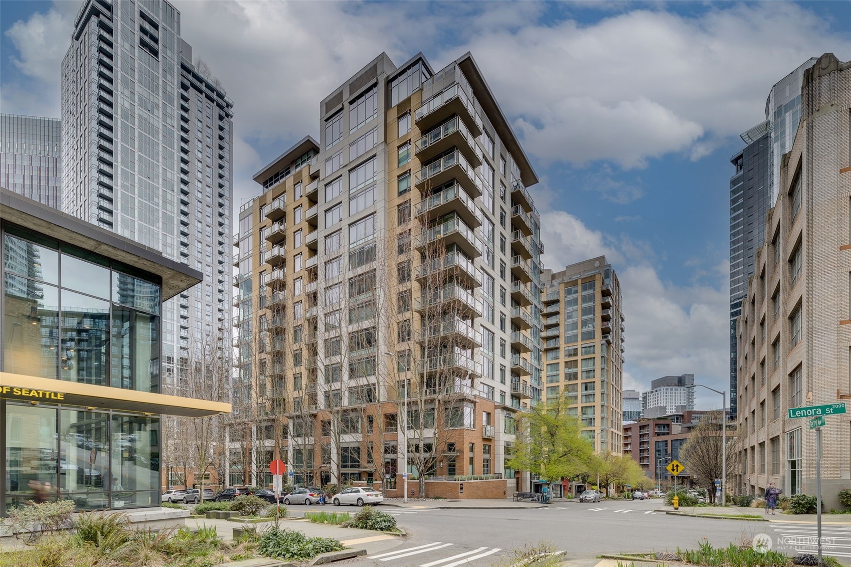 910 Lenora Street, Unit S304 Seattle, WA 98121 - Photo 2 of 29