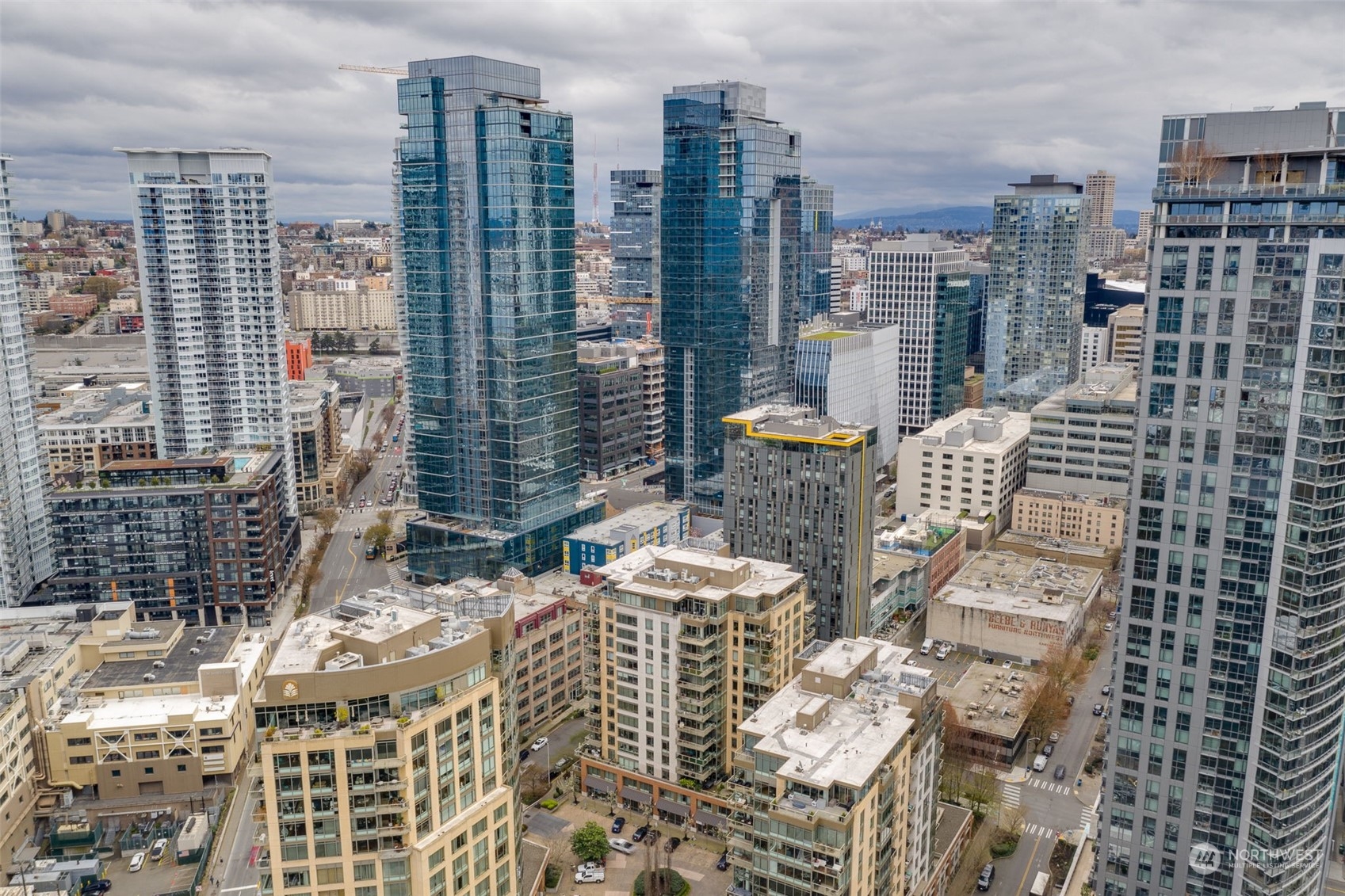 910 Lenora Street, Unit S304 Seattle, WA 98121 - Photo 26 of 29