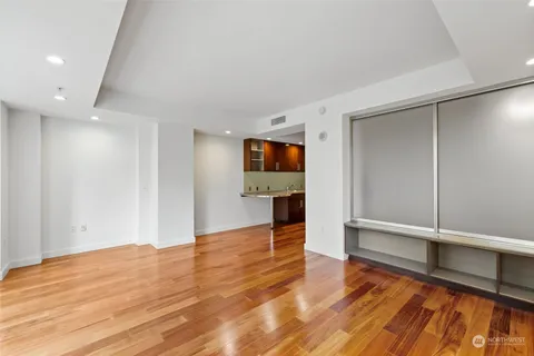 $479,000 | 910 Lenora Street, Unit S304, Seattle, WA 98121