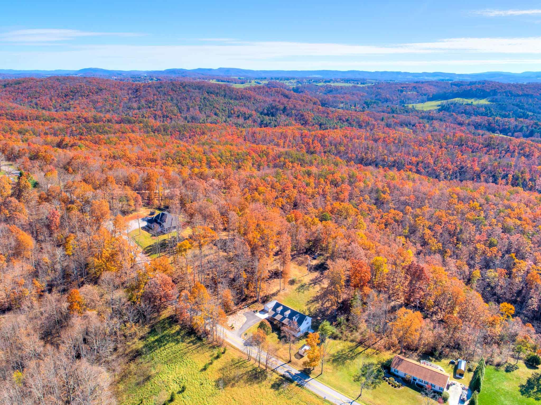 3035 Spaulding Road Christiansburg, VA 24073 - Photo 3 of 50 3035_Spaulding_Web-46