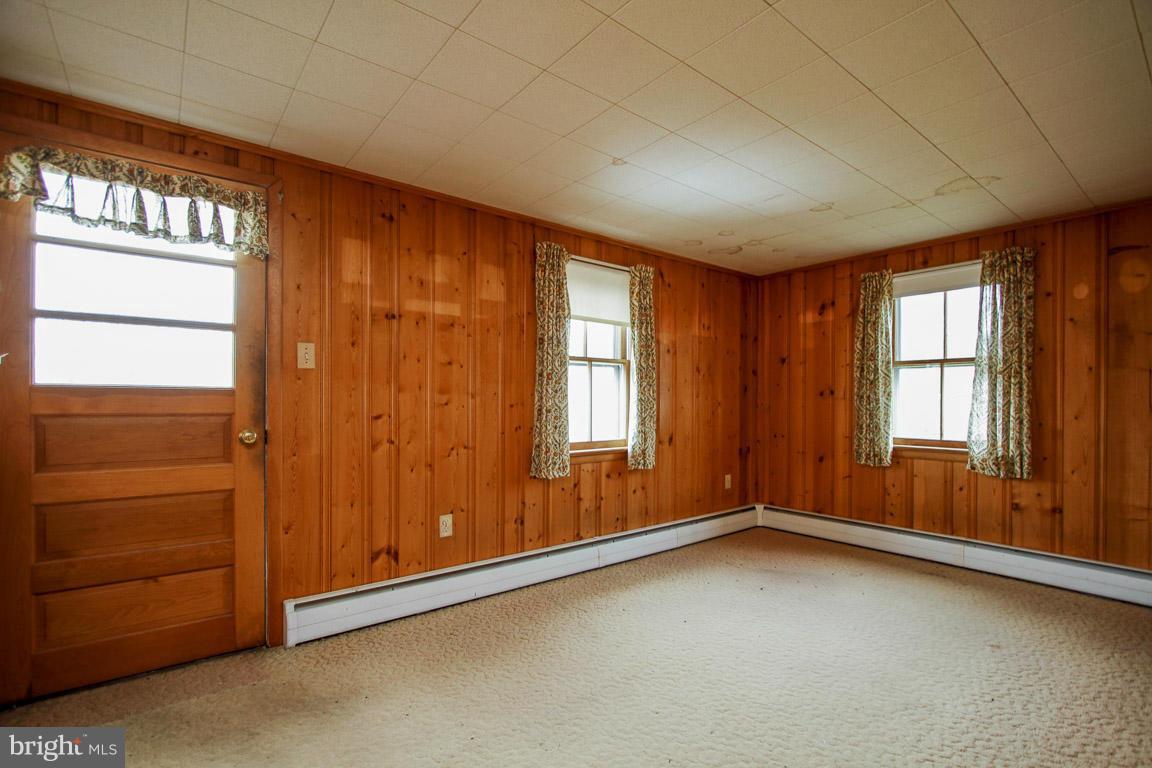 1332 Pleasant Valley Road Westminster, MD 21158 - Photo 12 of 30 Possible 4th BR/office/den