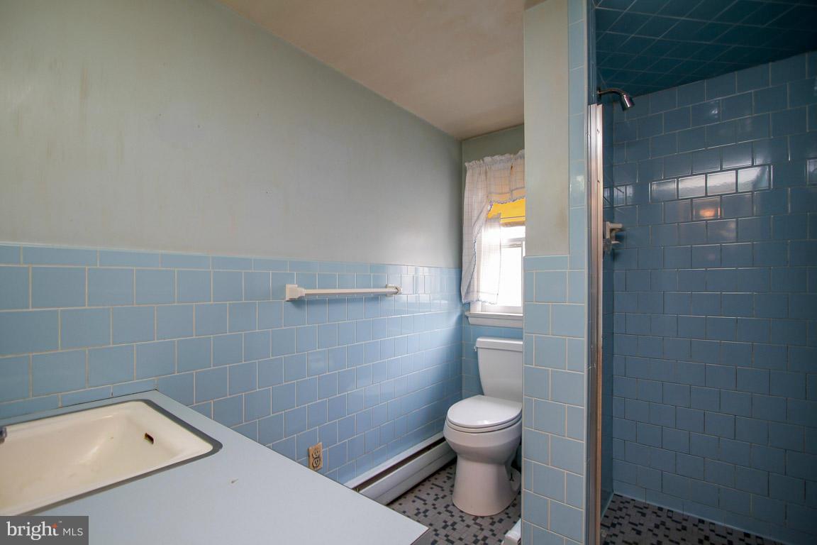 1332 Pleasant Valley Road Westminster, MD 21158 - Photo 8 of 30 Bath