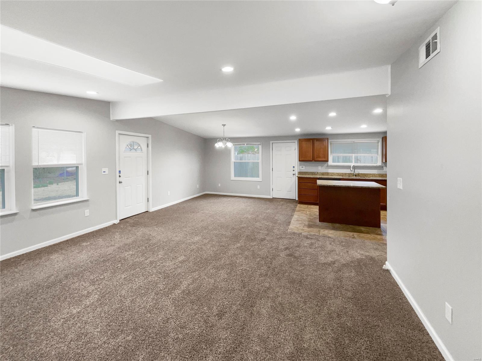785 Derhake Road Florissant, MO 63033 - Photo 7 of 18 Gallery Image 7