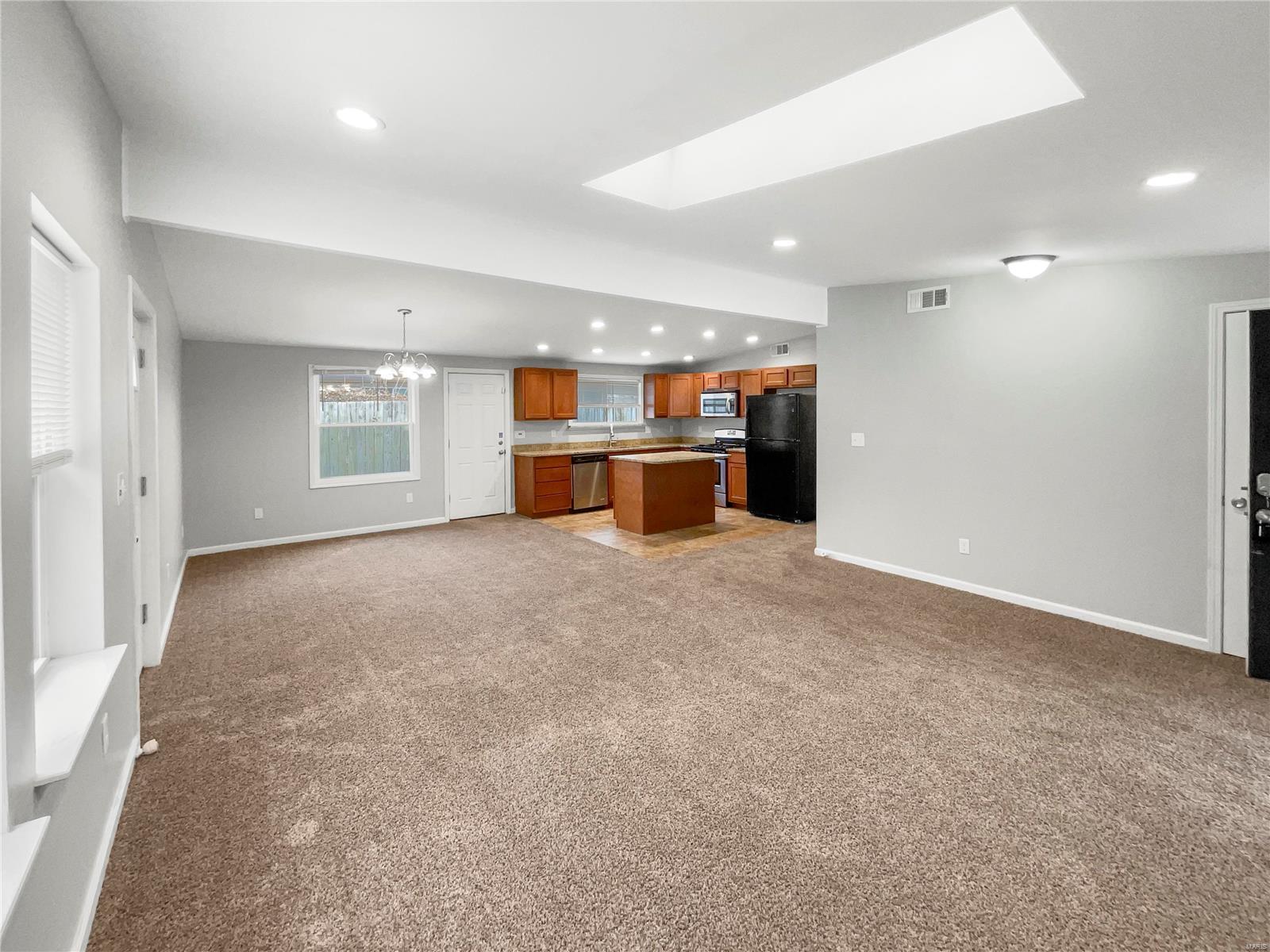 785 Derhake Road Florissant, MO 63033 - Photo 8 of 18 Gallery Image 8
