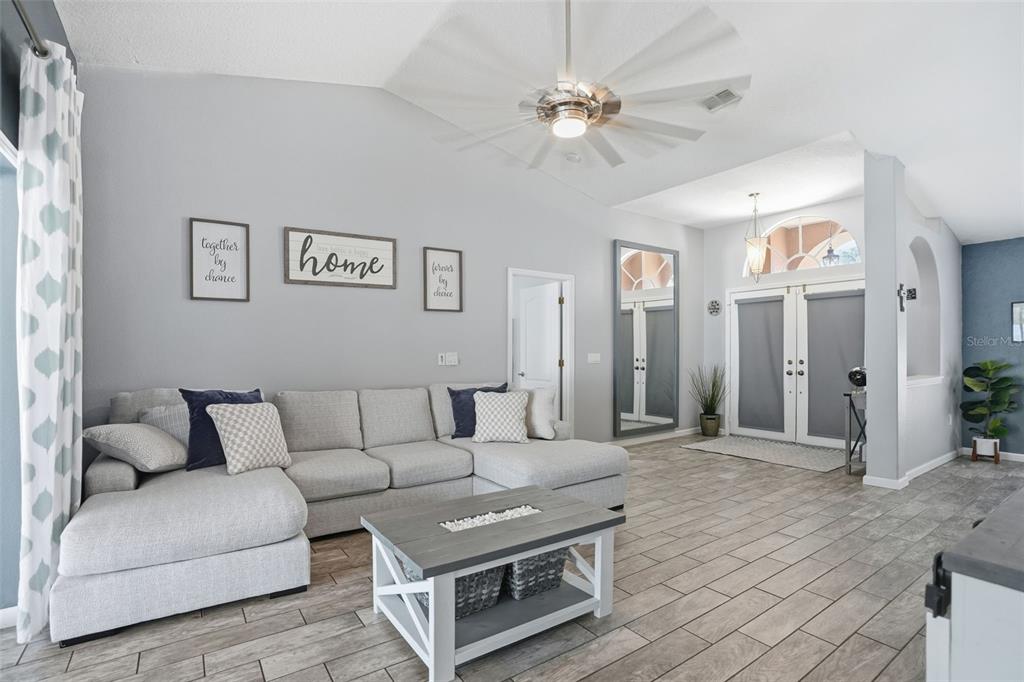 14322 Nugent Circle Spring Hill, FL 34609 - Photo 16 of 68