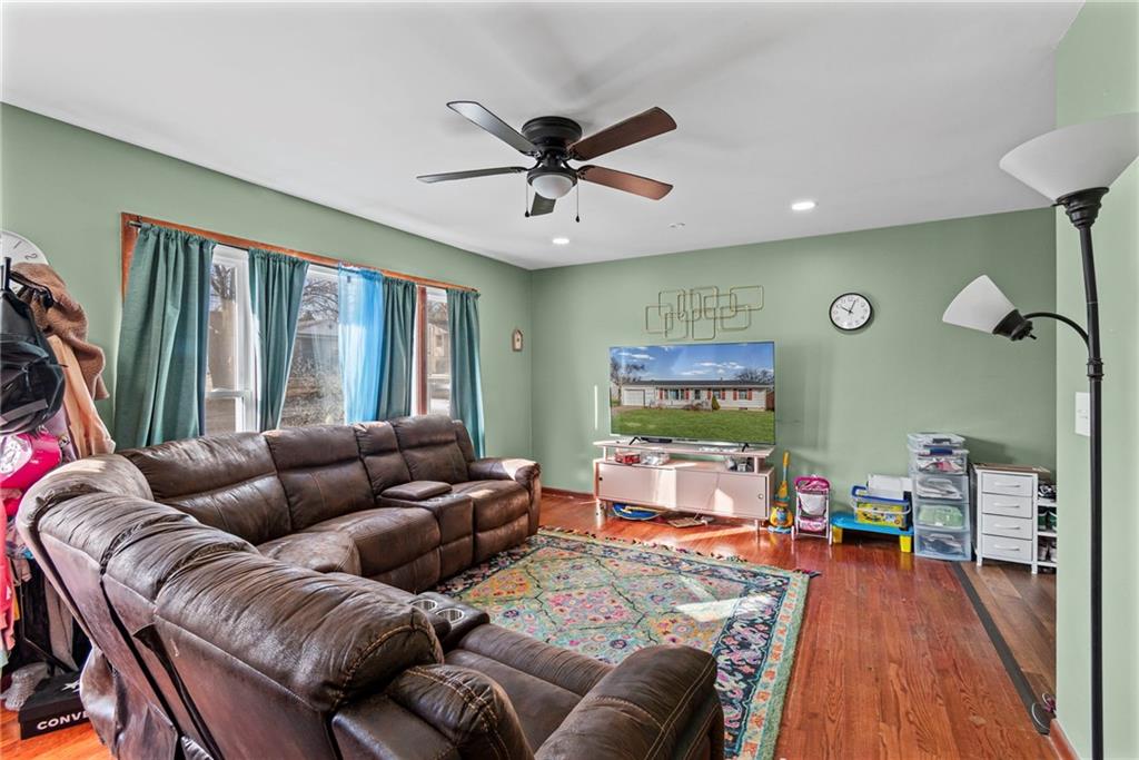 308 West 9th Street Carrollton, MO 64633 - Photo 6 of 24