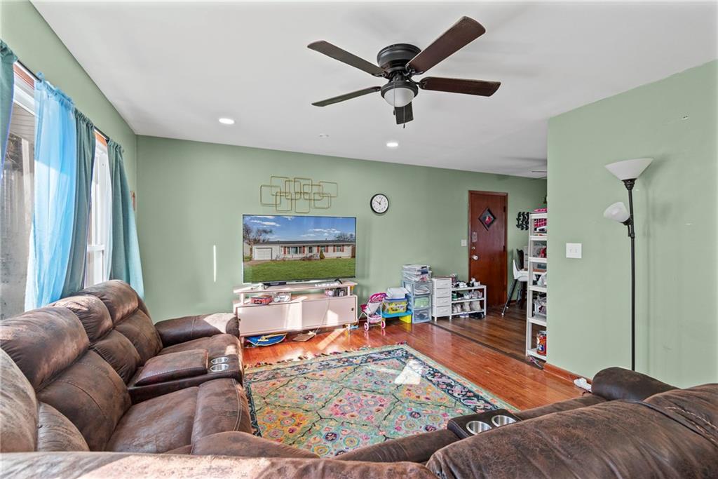 308 West 9th Street Carrollton, MO 64633 - Photo 7 of 24