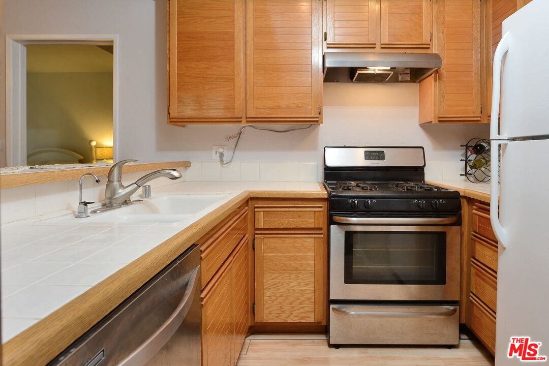 8500 Falmouth Avenue, Unit 3111 Playa del Rey, CA 90293 - Photo 8 of 20