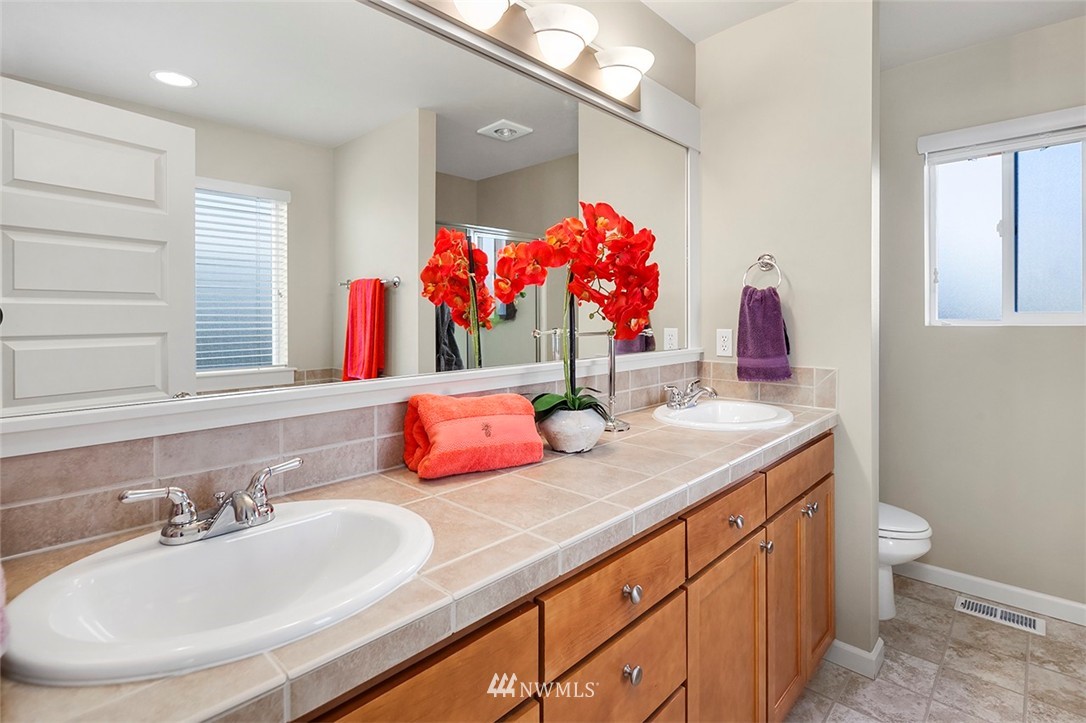 3806 226th Street Southeast Bothell, WA 98021 - Photo 13 of 22