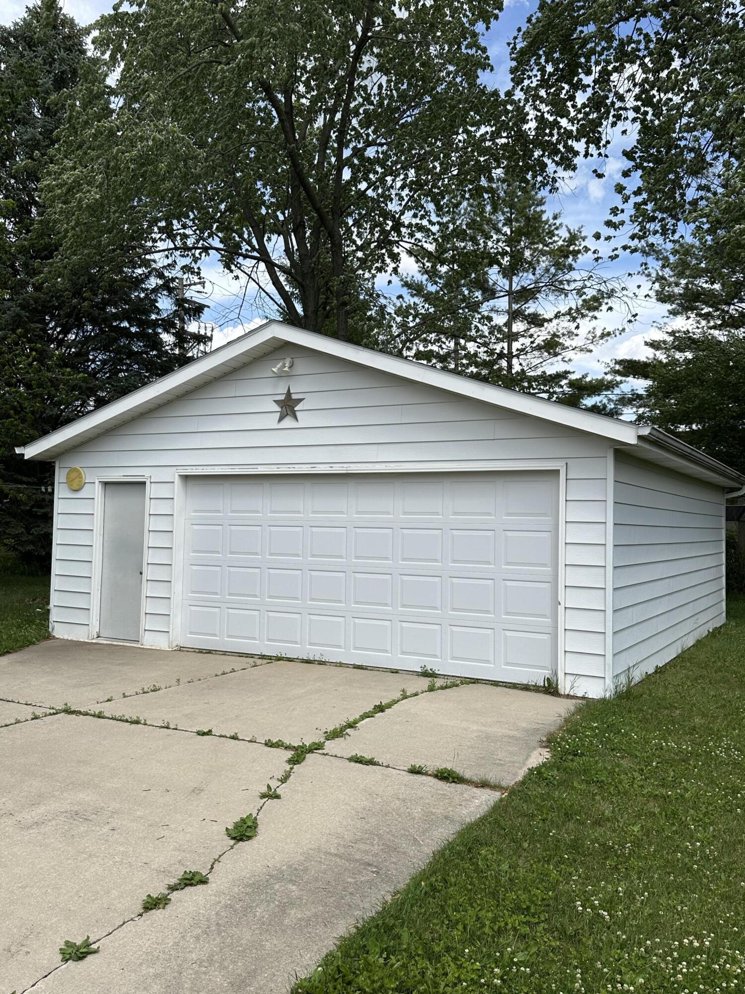 822 Bel-Ric Drive Kewaskum, WI 53040 - Photo 19 of 19 Garage